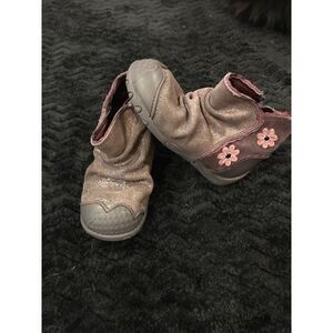 Clark’s Slouchy Boots 5 Toddler Glitter